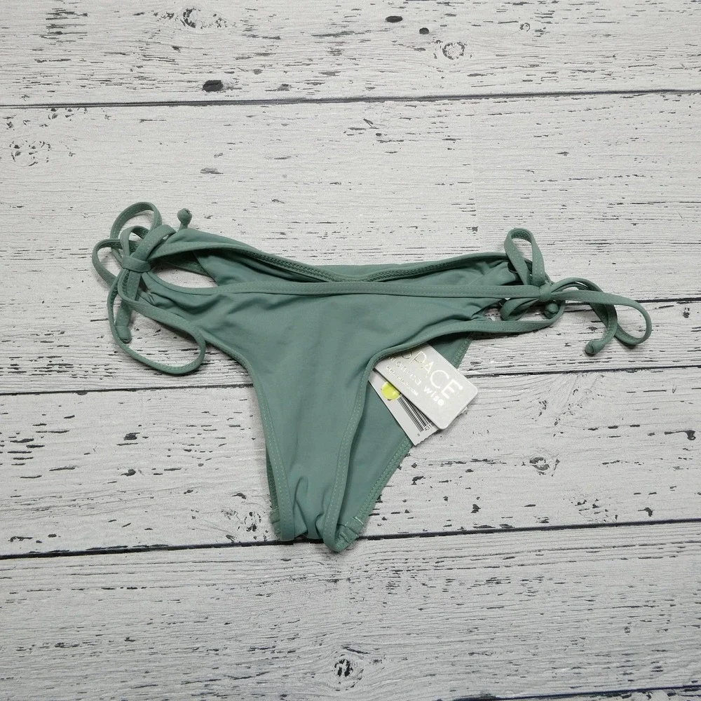 L Space‎ Bikini Bottom Womens Extra Small Green Tie Side Swimwear Made in USA XS